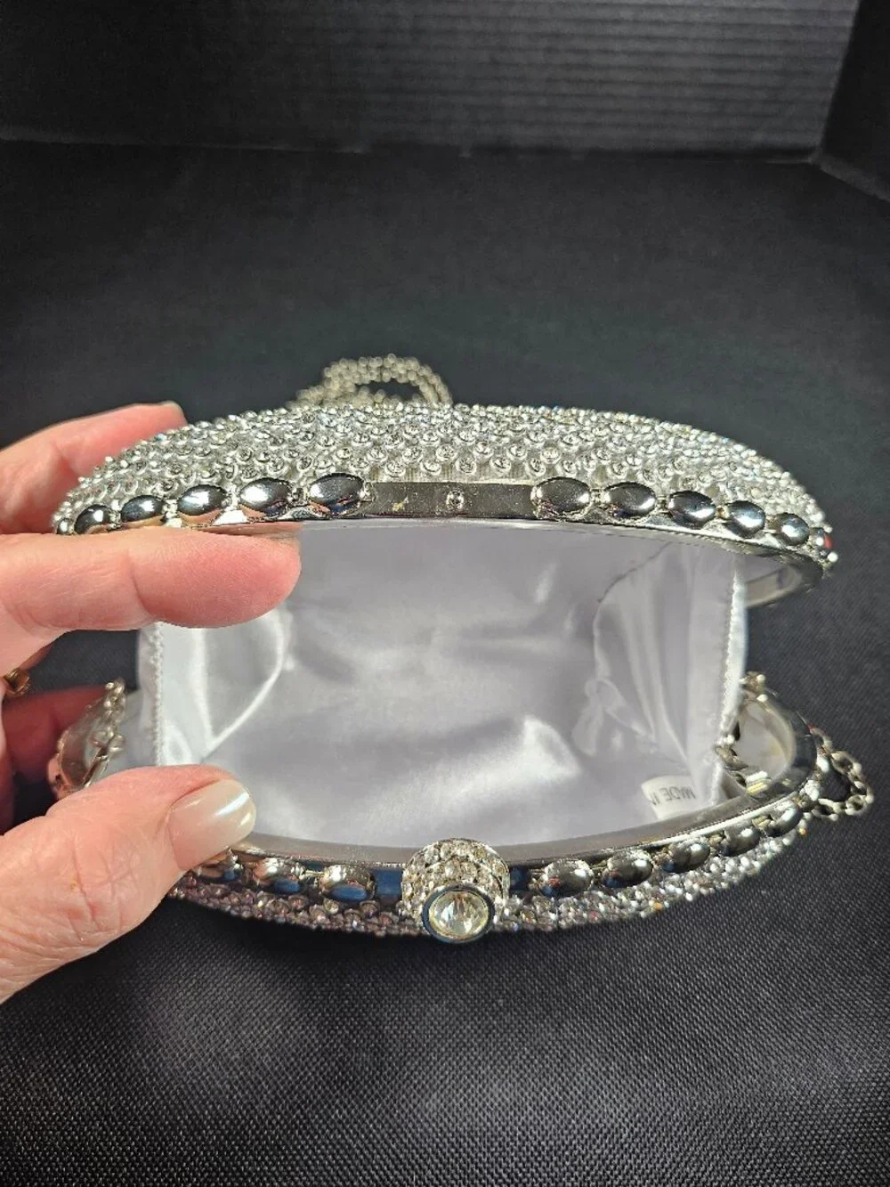 Sparkly Crystal Rhinestone Hard Shell Silver Wedding, Prom Clutch Purse